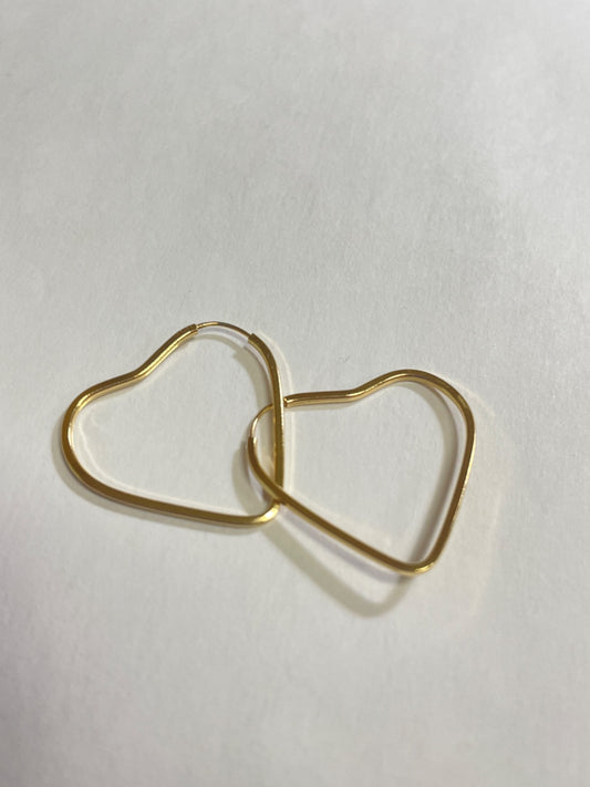 18K Yellow Gold Heart  Earring