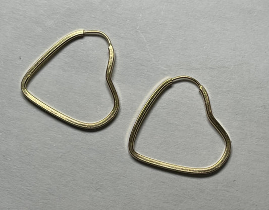 18K Yellow Gold Hoops Heart  Earring