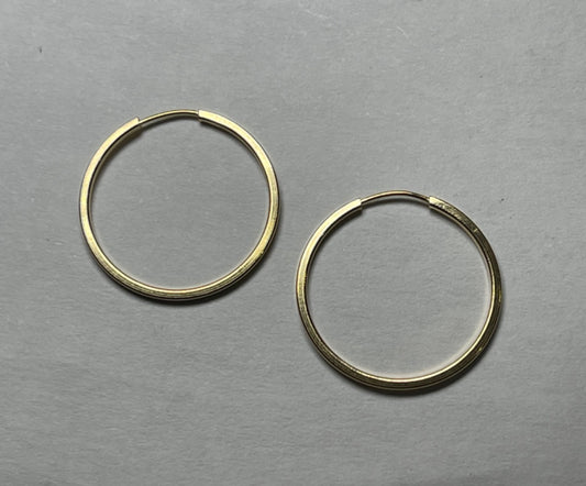 18K Yellow Gold Hoops  Earring