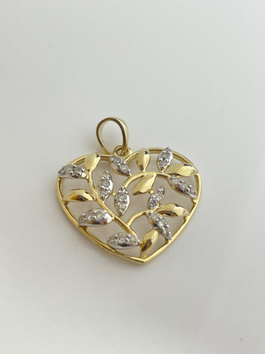 14K Yellow Gold Heart  Pendant with Diamond