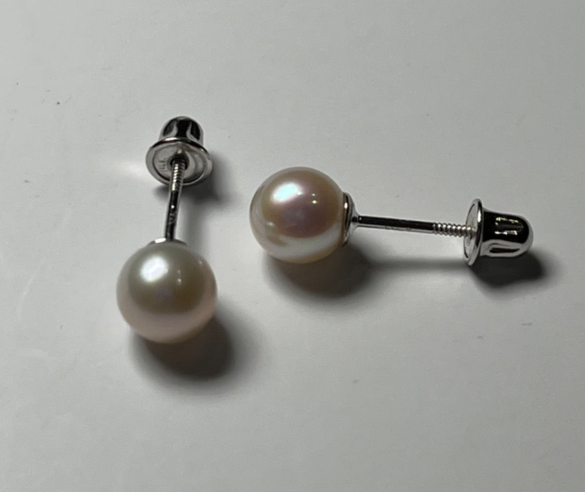 14K White Gold  Earring with Pearl