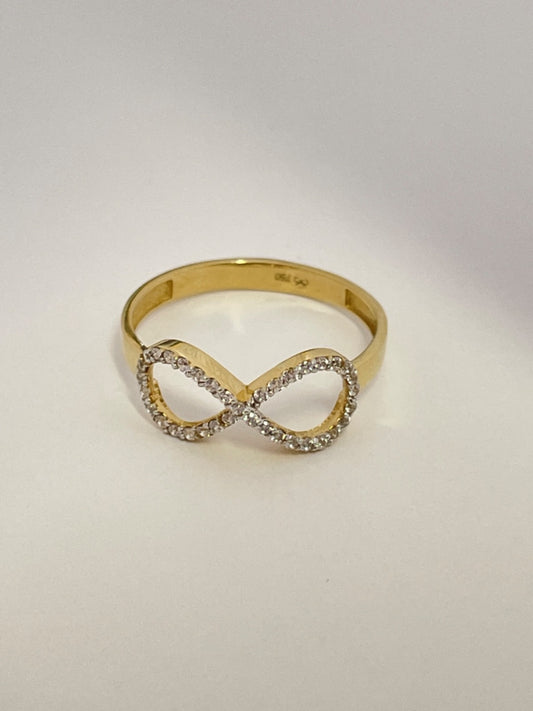 18K Yellow Gold Infinity  Ring with CZ