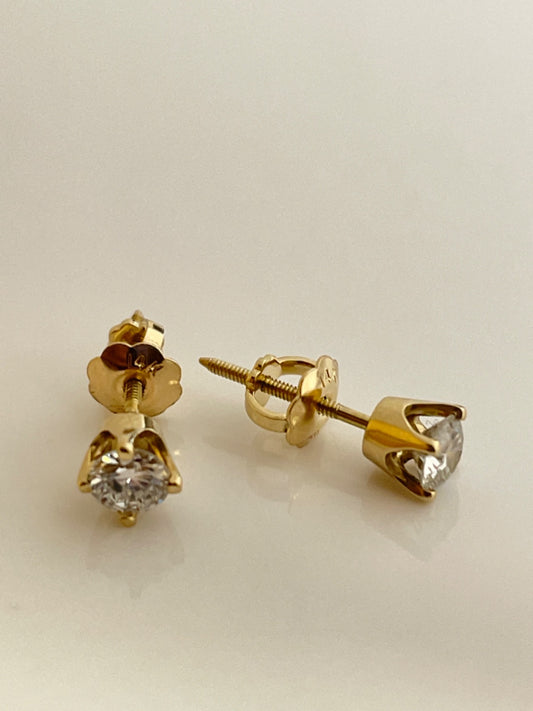 14K Yellow Gold  Earring with Diamond