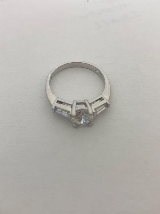 White Silver  Ring with CZ