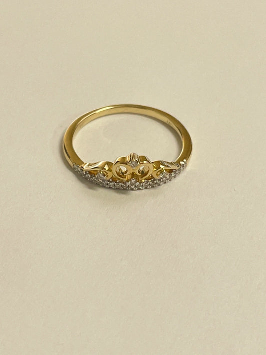 14K Yellow Gold Crown  Ring with Diamond