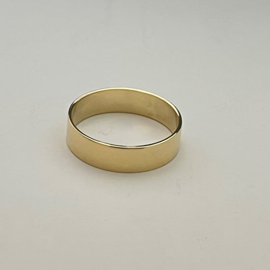 18K Yellow Gold  Wedding Band