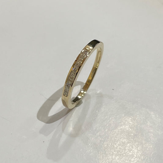 14K Yellow Gold  Wedding Band with Diamond