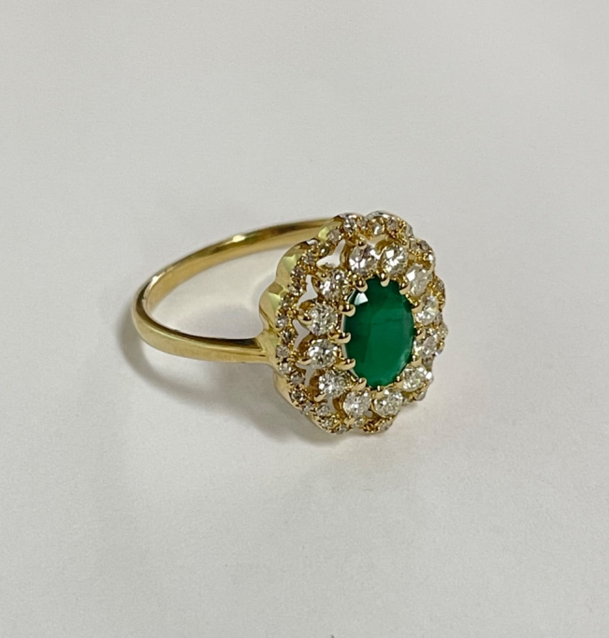 14K Yellow Gold  Ring with Emerald and Diamond