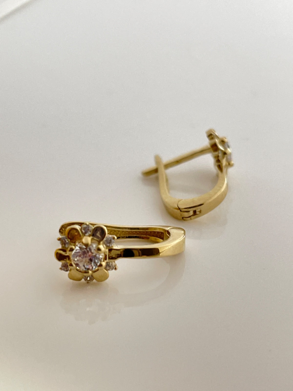 14K Yellow Gold Flower  Earring with CZ