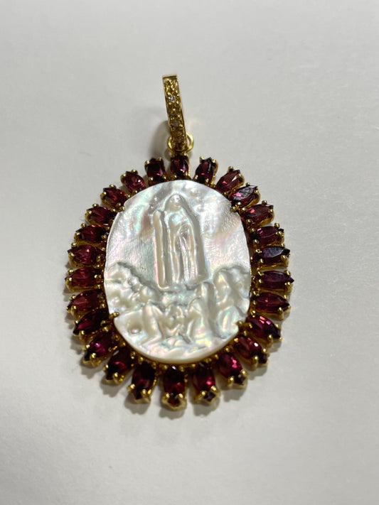 18K Yellow Gold  Pendant with Diamond and Garnet