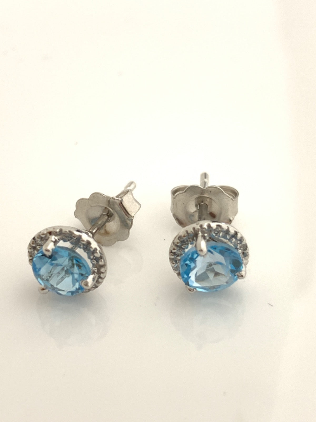 14K White Gold  Earring with Topaz and Diamond