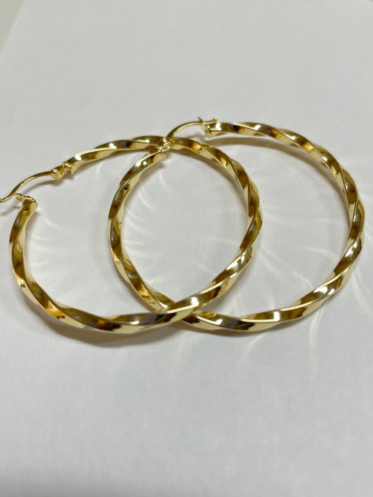 14K Yellow Gold Hoop Earring