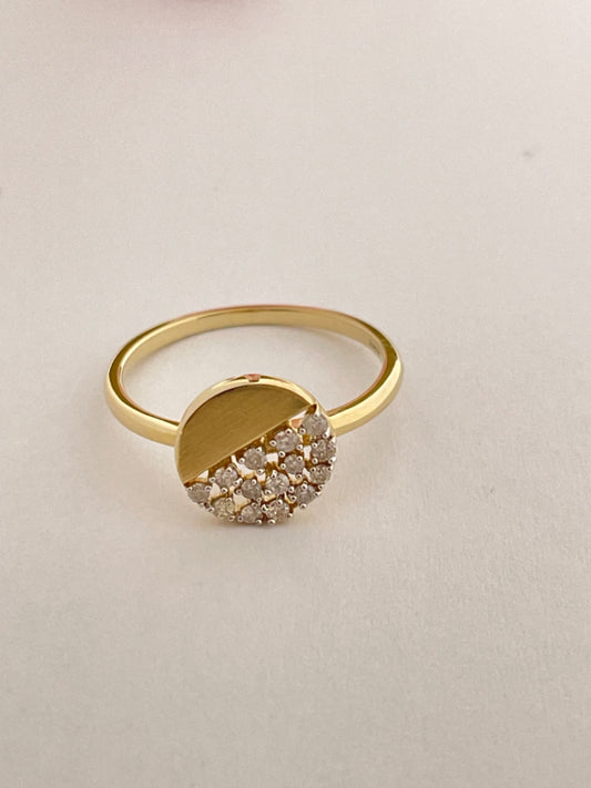 14K Yellow Gold  Ring with Diamond