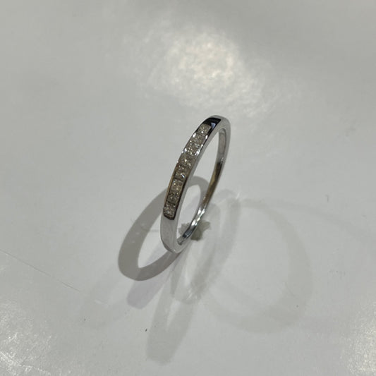 14K White Gold  Wedding Band with Diamond