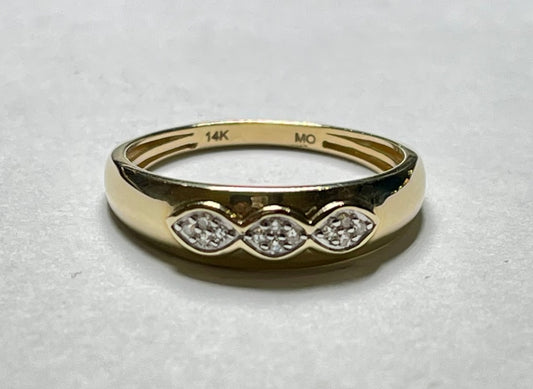 14K Yellow Gold  Wedding Band with Diamond