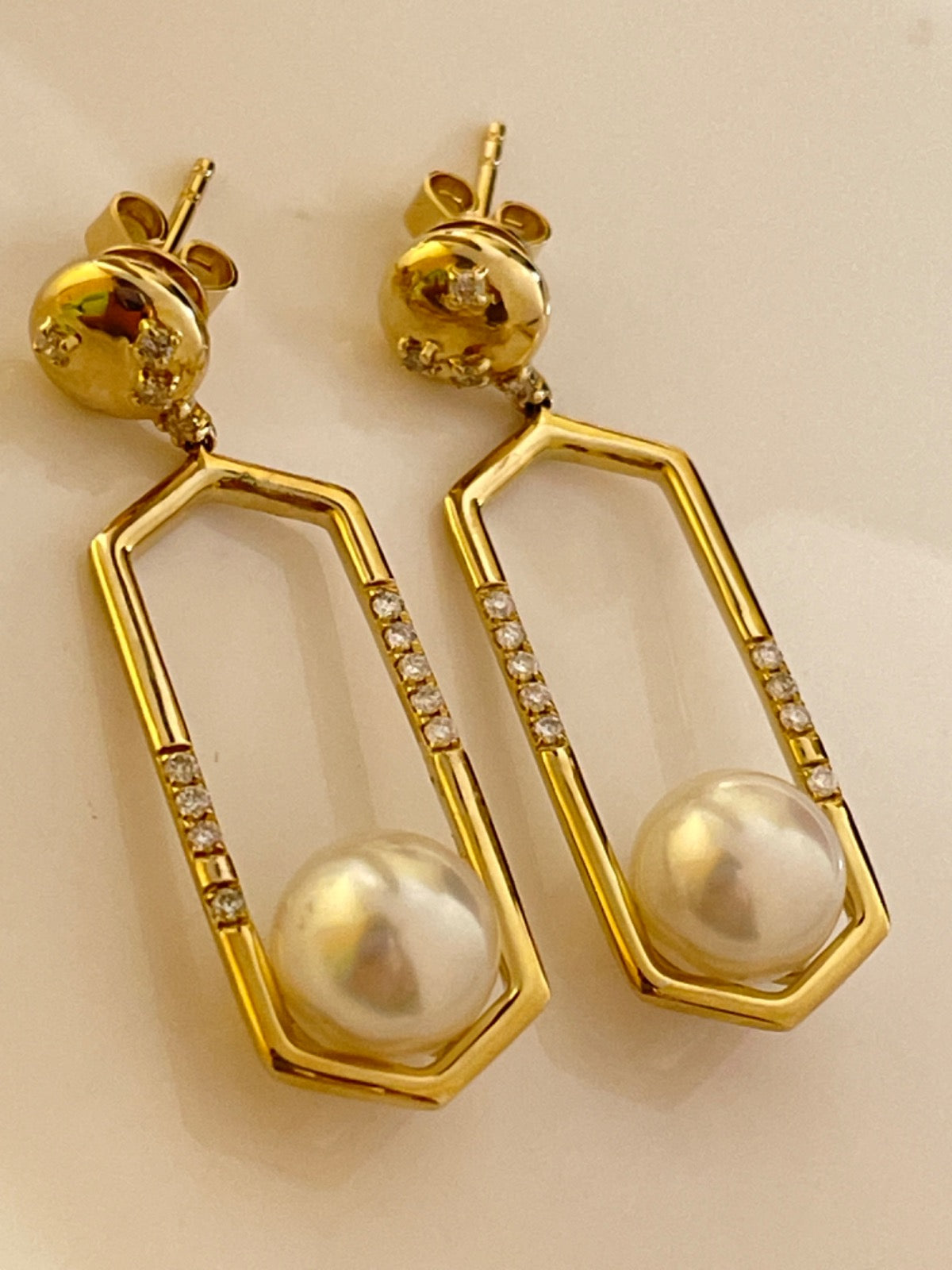 14K Yellow Gold  Earring with Pearl and Diamond