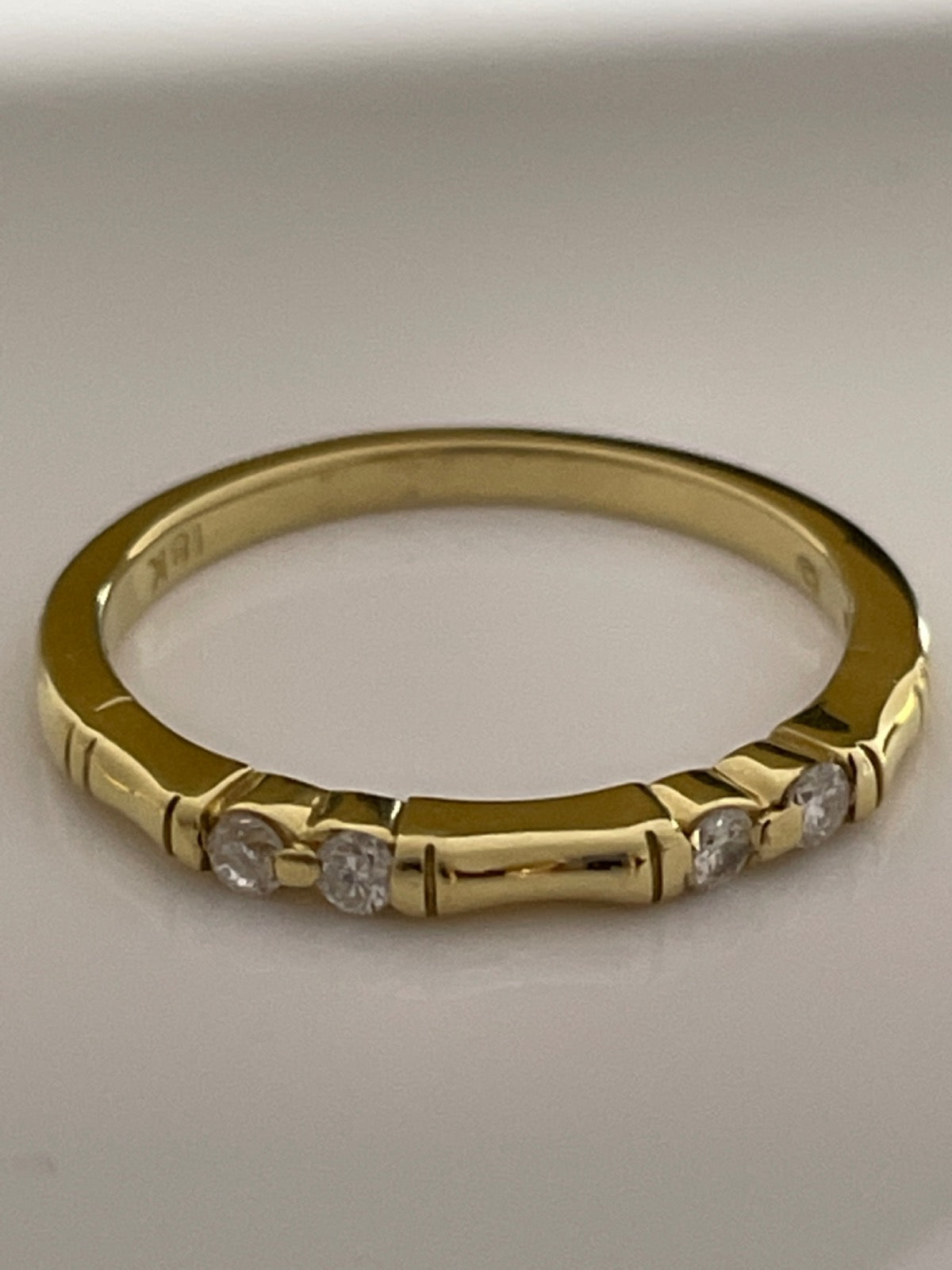18K Yellow Gold  Ring with Diamond
