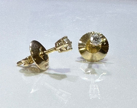 14K Yellow Gold Studs Earring with Diamond