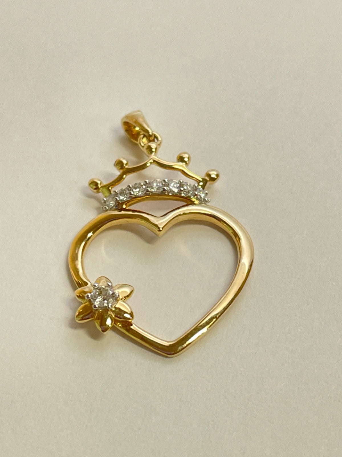 14K Yellow Gold Heart Pendant with Diamond