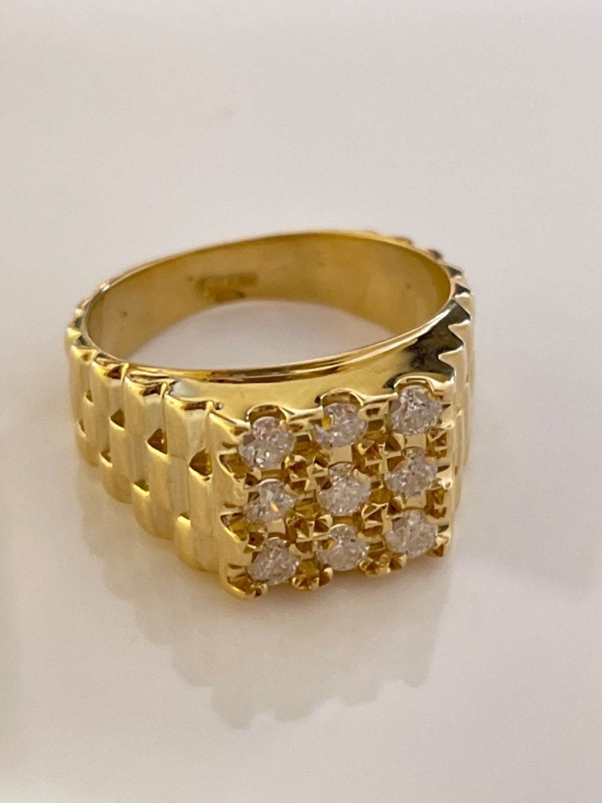 18K Yellow Gold  Men's Ring with Diamond