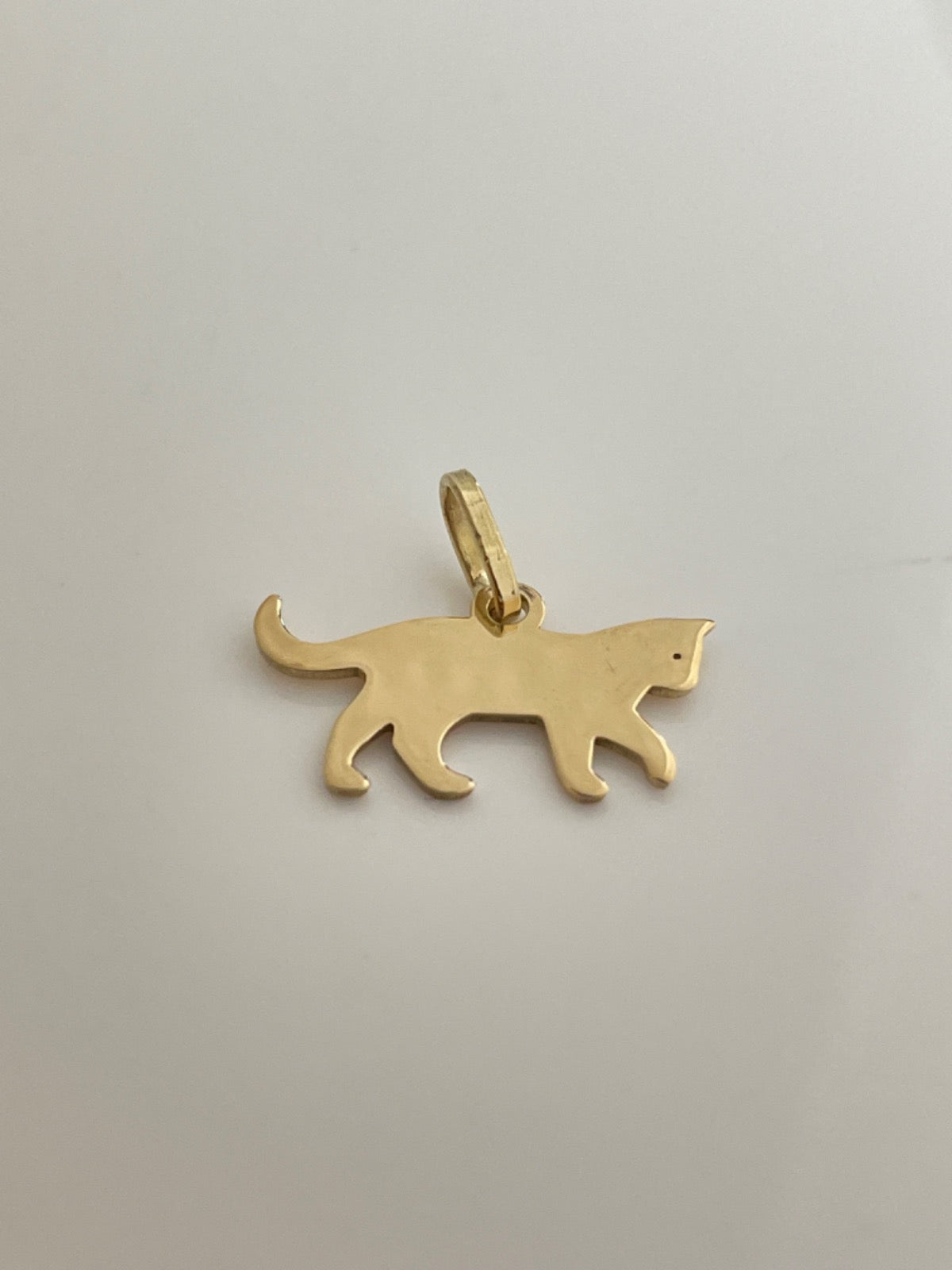 18K Yellow Gold Cat  Pendant