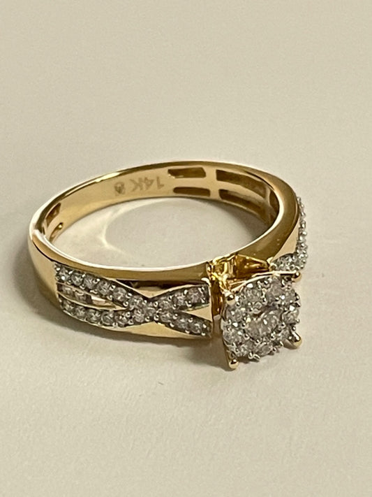 14K Yellow Gold  Engagement Ring with Diamond