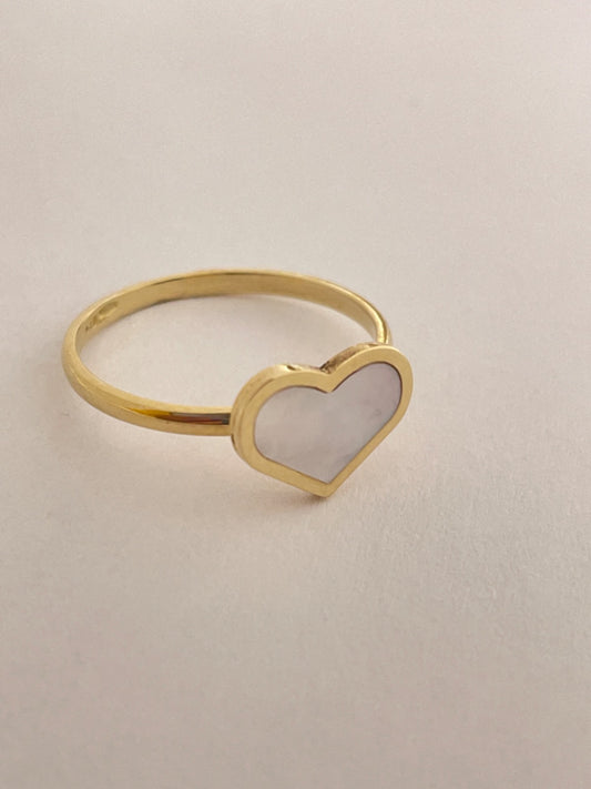 18K Yellow Gold Heart  Ring with Mother Of Pearl