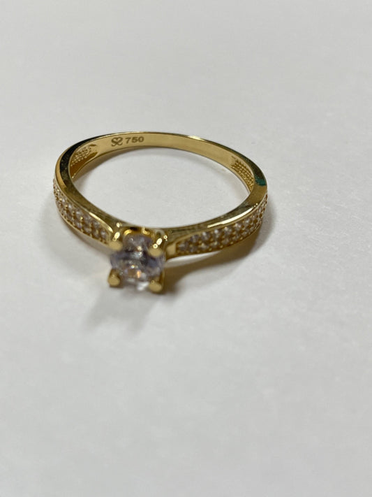 18K Yellow Gold  Ring with CZ