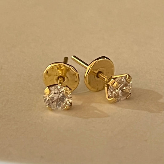 18K Yellow Gold  Earring with CZ