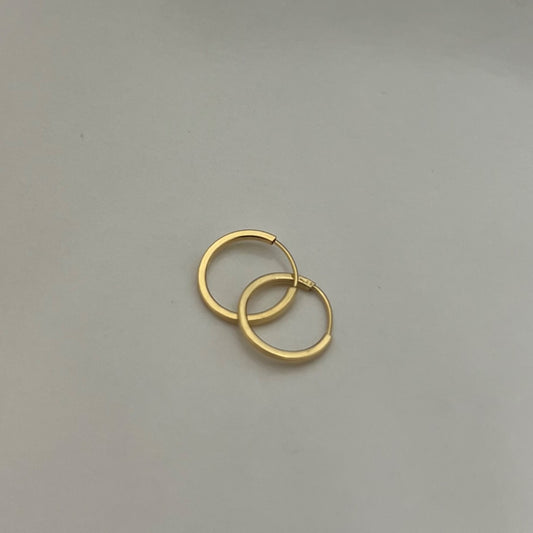 18K Yellow Gold Hoop Earring