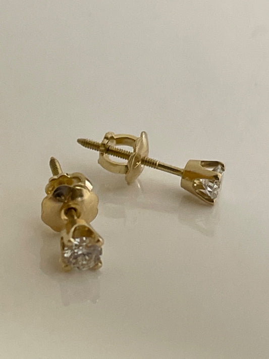 14K Yellow Gold  Earring with Diamond