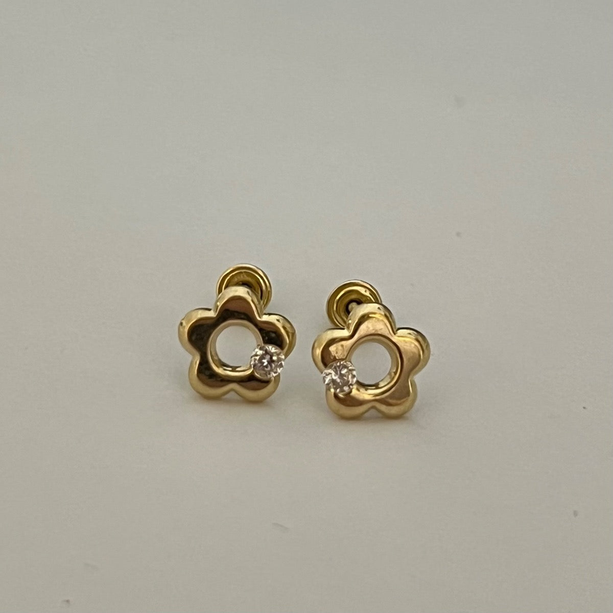 14K Yellow Gold Flower  Earring with CZ