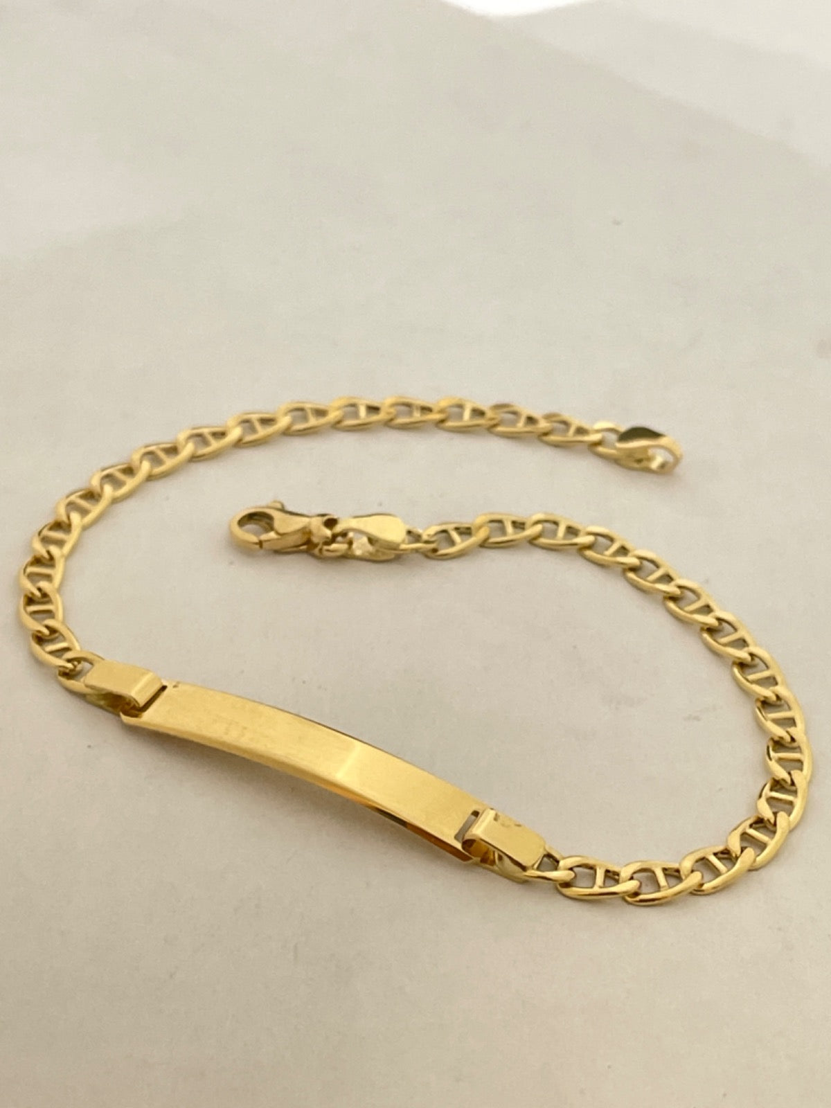 18K Yellow Gold Gucci Link Baby Bracelet