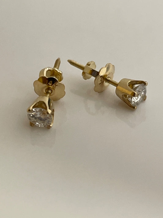 14K Yellow Gold  Earring with Diamond