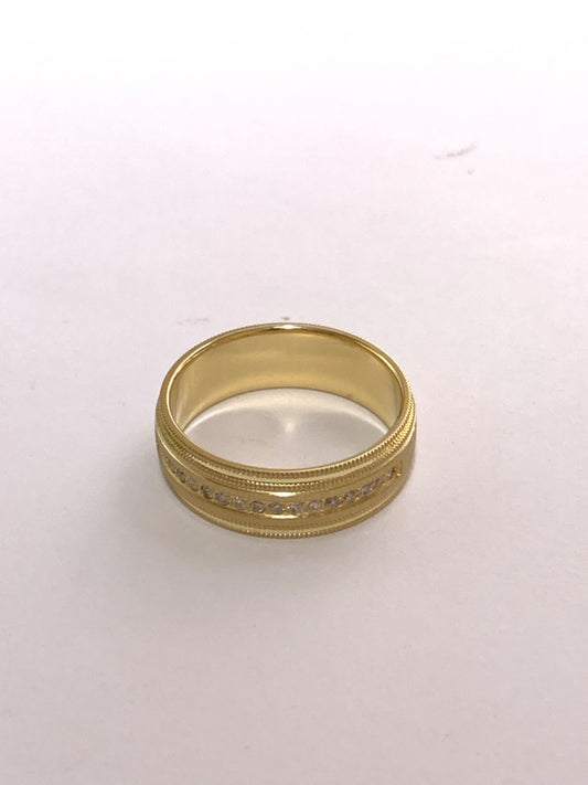 18K Yellow Gold  Wedding Band with Diamond