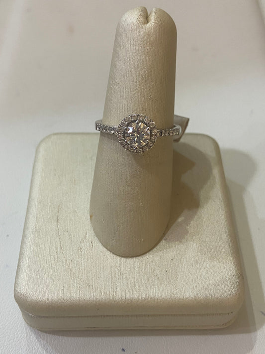 18K White Gold Diamond Engagement Ring